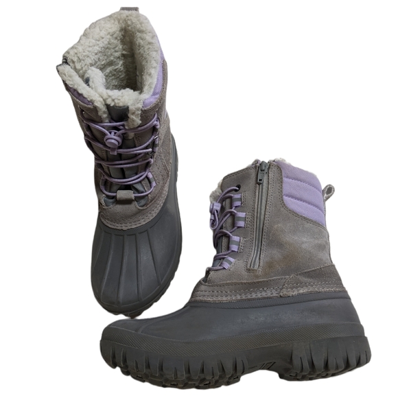 L.L. Bean youth trail/winter boots Sz 2 - Picture 1 of 12